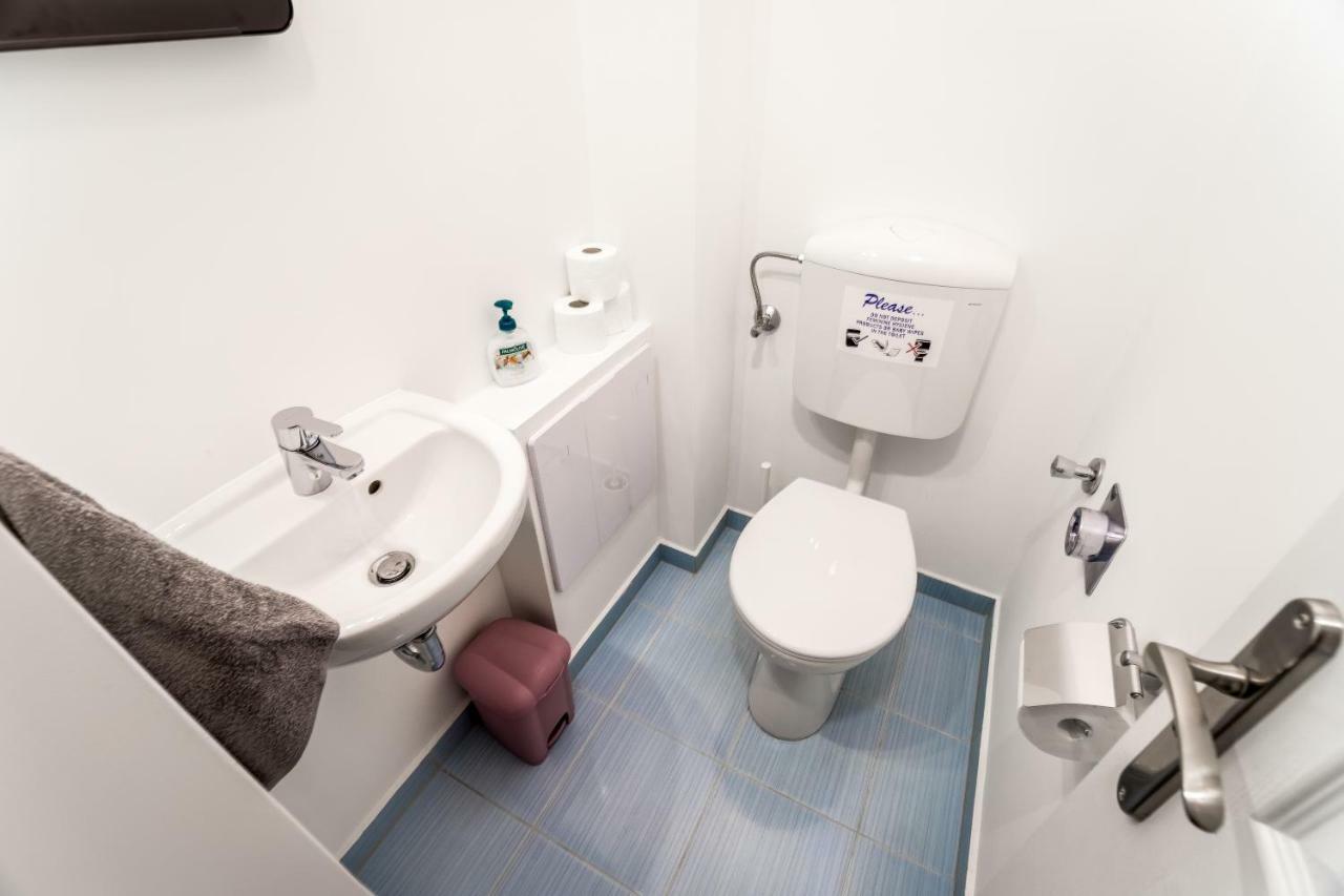 Bpr Turquoise Simplicity Apartment Budapest Eksteriør billede