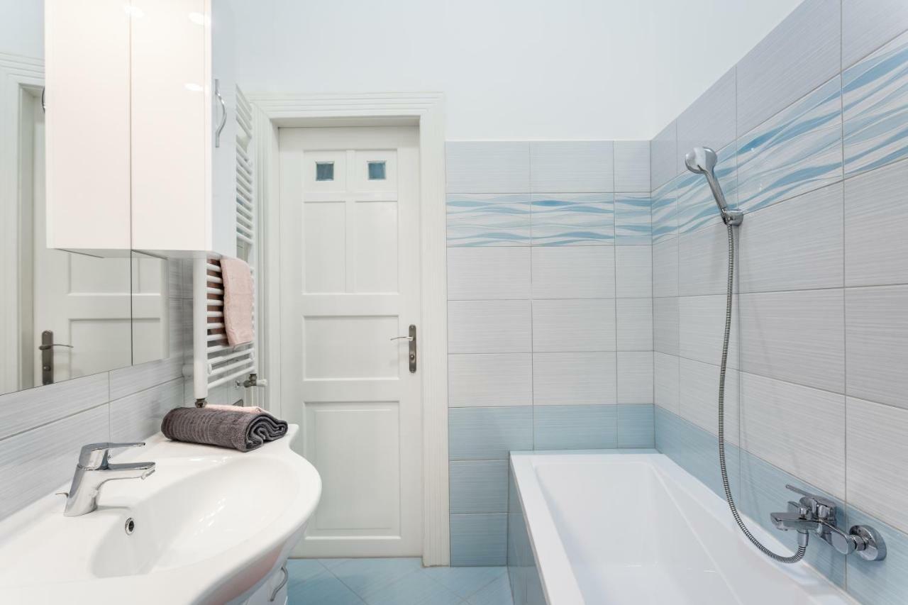 Bpr Turquoise Simplicity Apartment Budapest Eksteriør billede