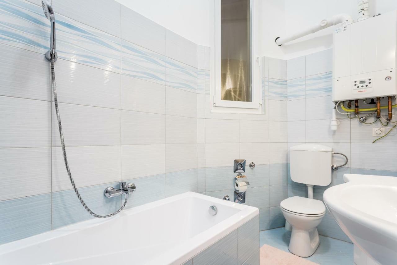 Bpr Turquoise Simplicity Apartment Budapest Eksteriør billede